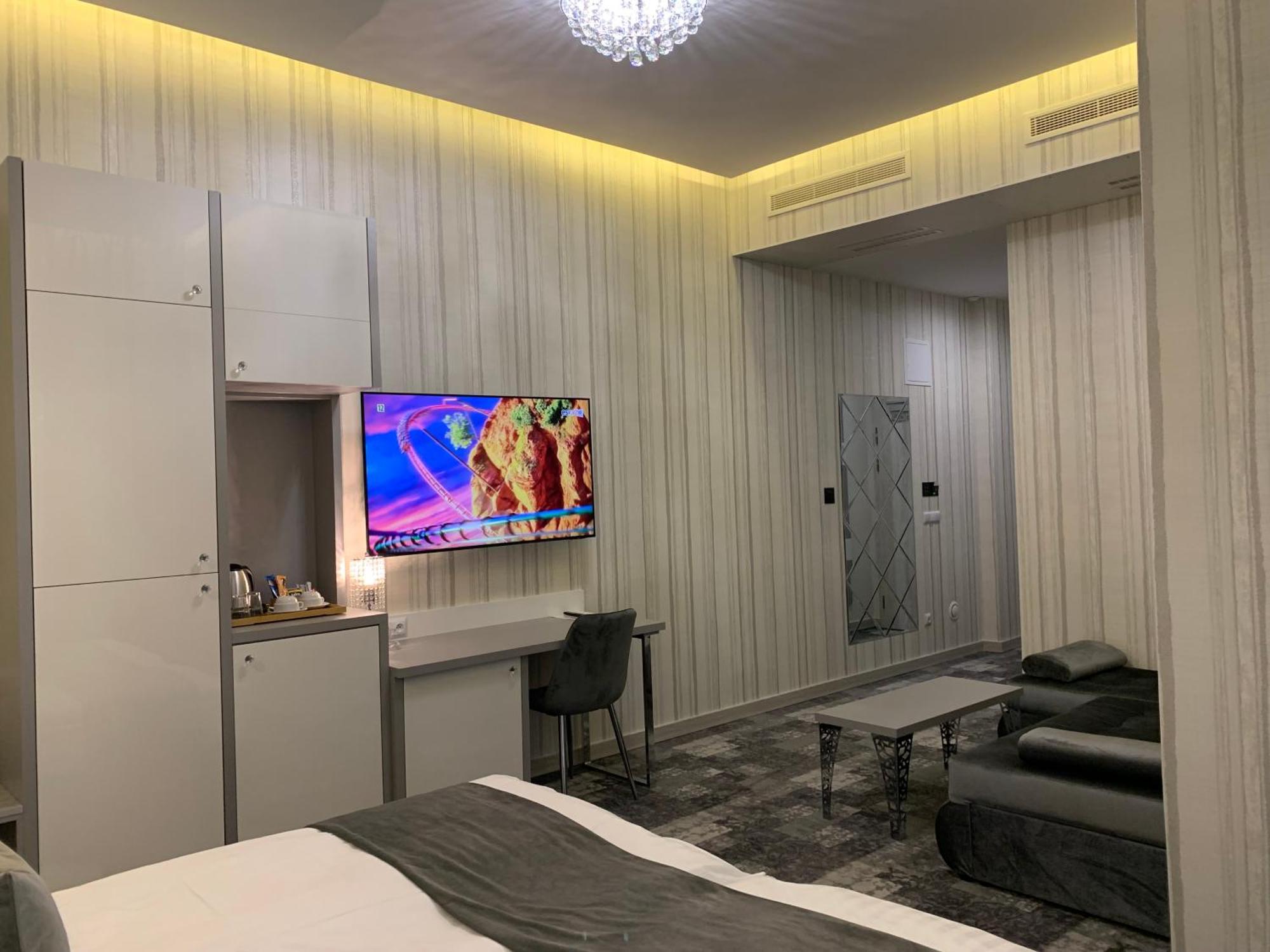 Piramida Aparthotel Болеславец Екстериор снимка